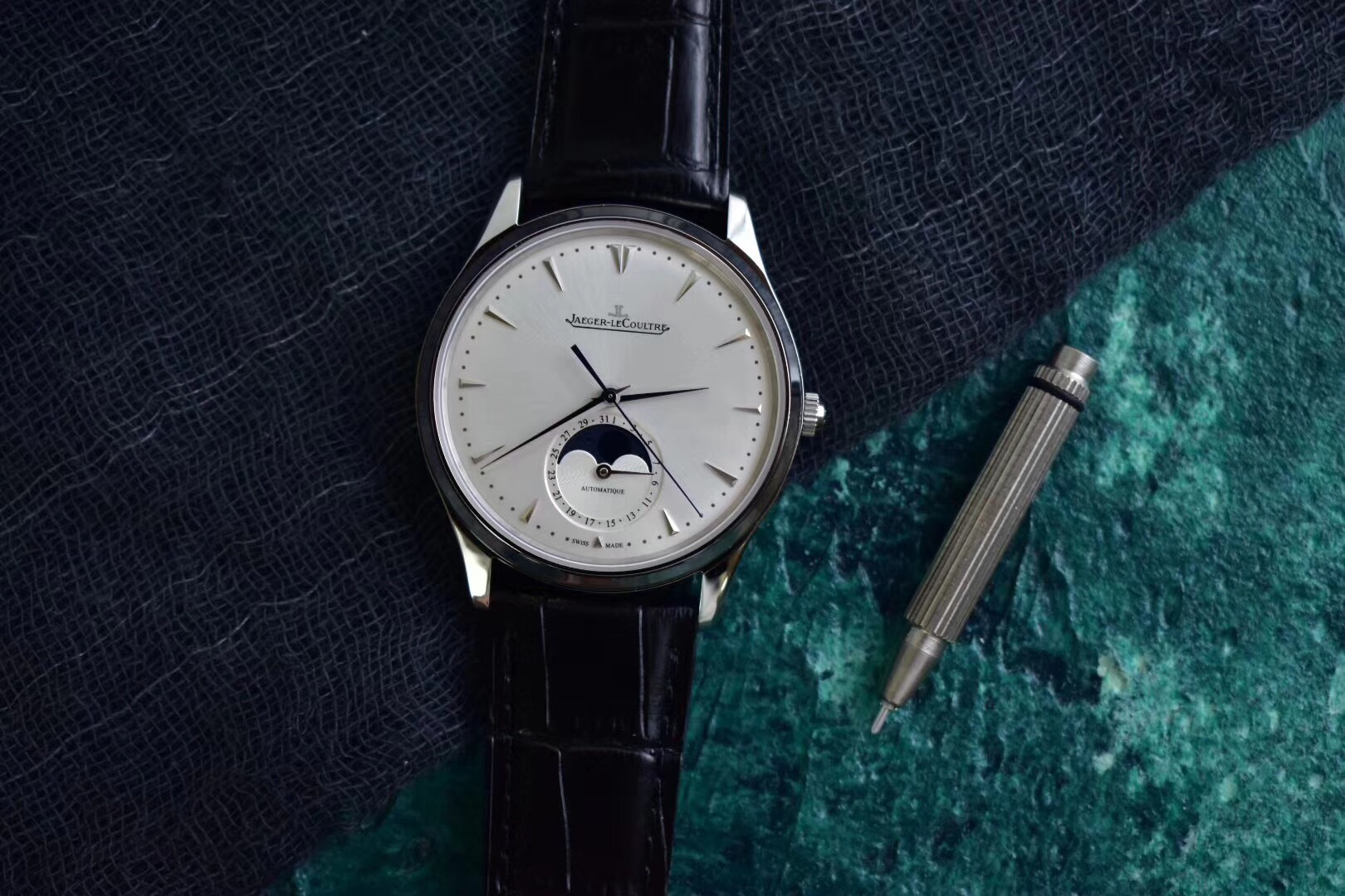 ET时光廊:手机看时间这么方便,戴表看时间还有