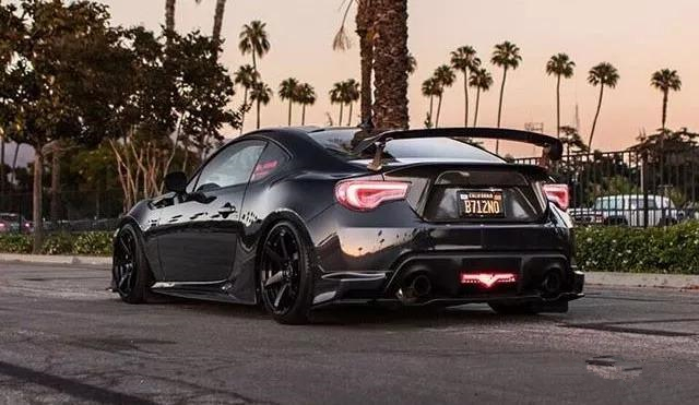 80����Ĵ��澭����ڼ׿ǳ�ͣ������ֽ����������Ҫ���泵����