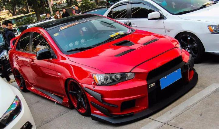 80����Ĵ��澭����ڼ׿ǳ�ͣ������ֽ����������Ҫ���泵����