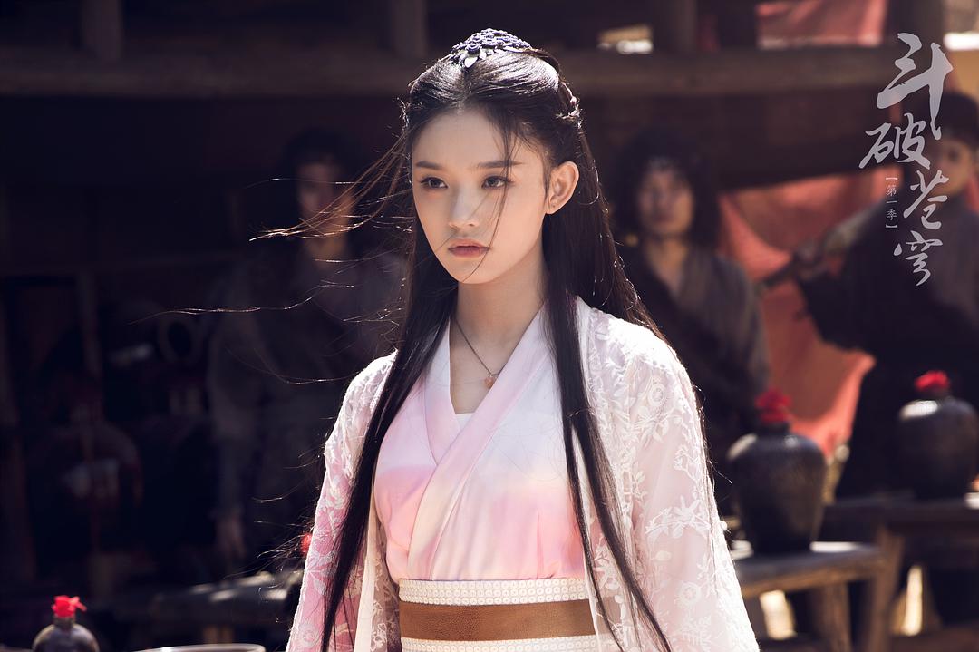 《斗破苍穹》：热血少年志不穷，高燃青春斗技强