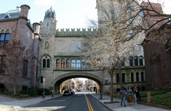 耶鲁大学涉嫌歧视亚裔被调查 一封学生投诉信