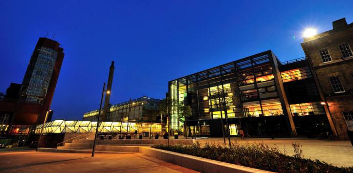 英国莱斯特大学1