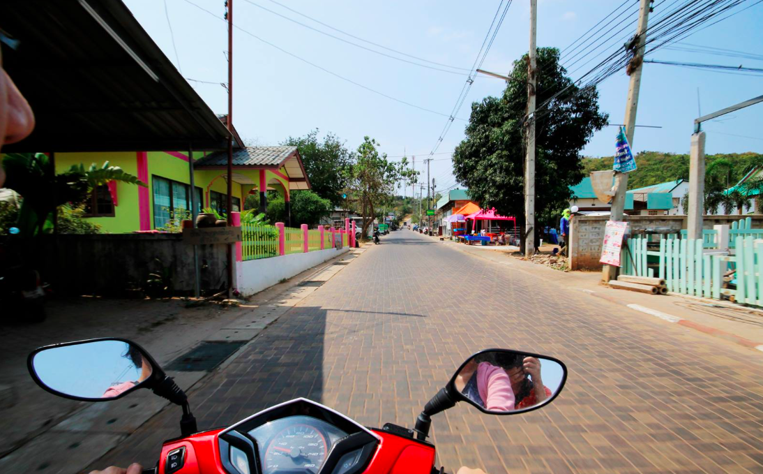 Macintosh HD:Users:ntwbee:Downloads:pr10:Redbull 6.png