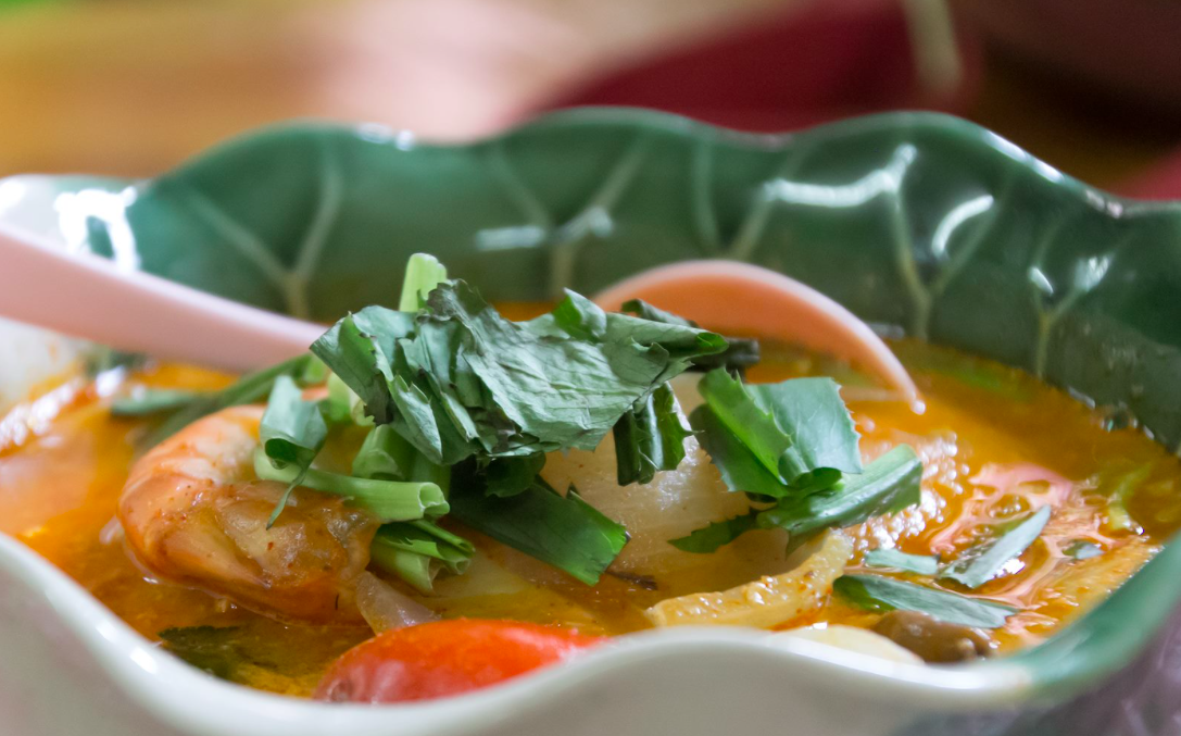 Macintosh HD:Users:ntwbee:Downloads:pr10:Redbull12.png