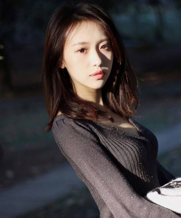 龚可涵,北京女孩,99年白羊座,就读于武汉大学