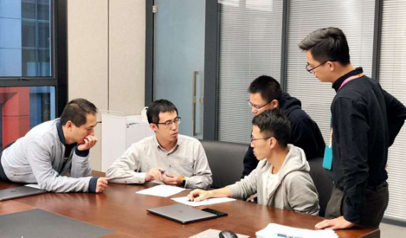 2018-12-24 11:44:21.450000