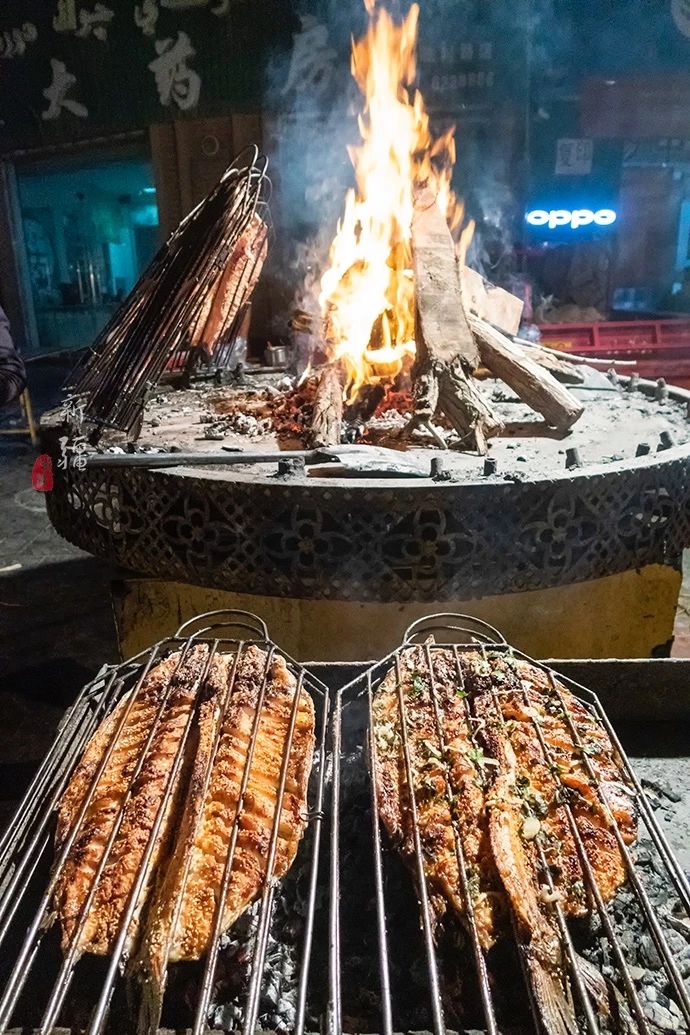 转载新疆烧烤闻名全国巴楚烧烤闻名新疆要吃正宗的烧烤就要去这里