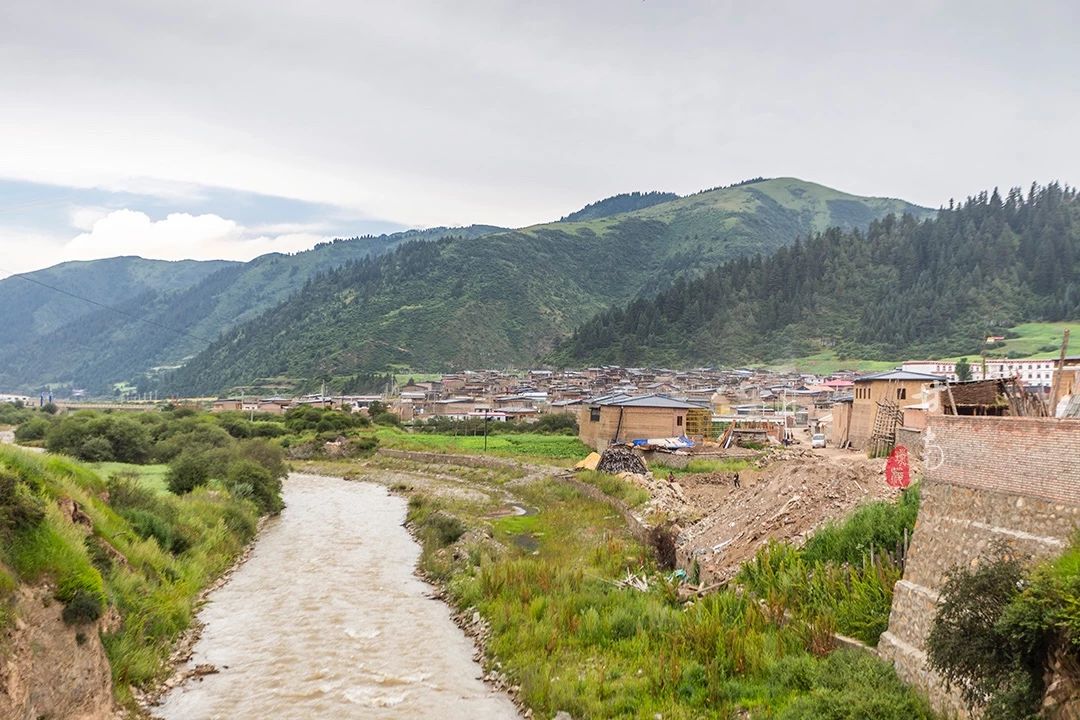 探访甘南的百年藏寨，生活着许多百岁老人的“长寿村”