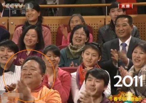 2019春晚观众席不见“笑脸哥”，原来他左腿患风湿病在家休养
