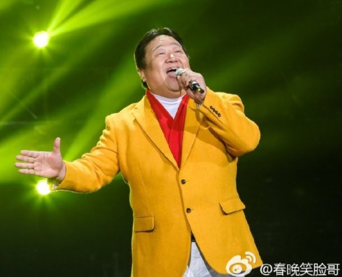 2019春晚观众席不见“笑脸哥”，原来他左腿患风湿病在家休养