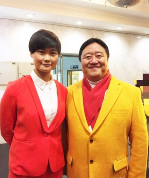 2019春晚观众席不见“笑脸哥”，原来他左腿患风湿病在家休养