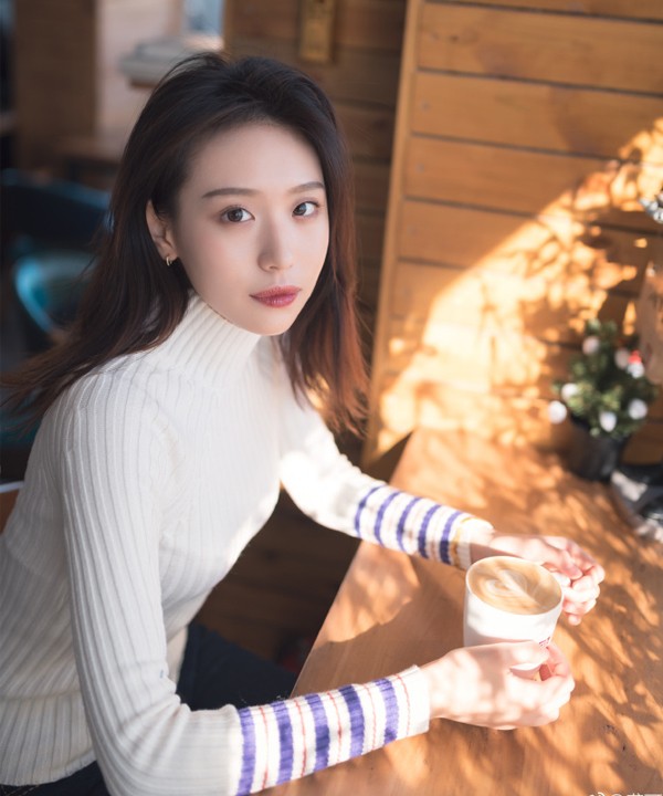 龚可涵,北京人,99年白羊座,就读于武汉大学