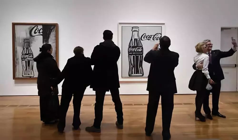 一个玻璃瓶，是如何帮助可口可乐名利双收的？