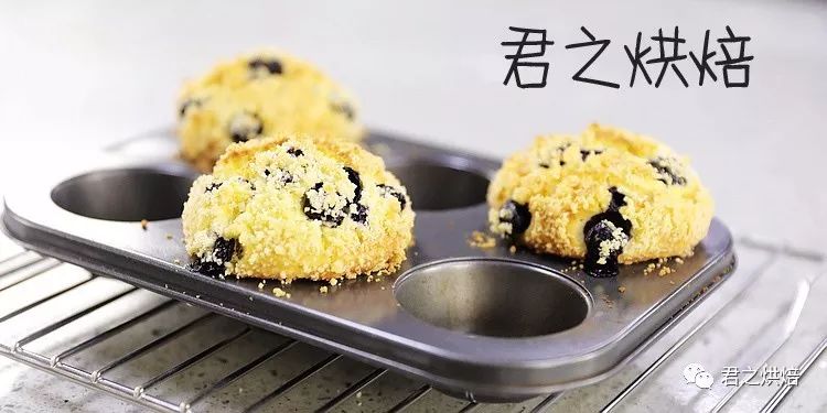 10分钟搞定的蓝莓麦芬，顶着大大的蘑菇头~