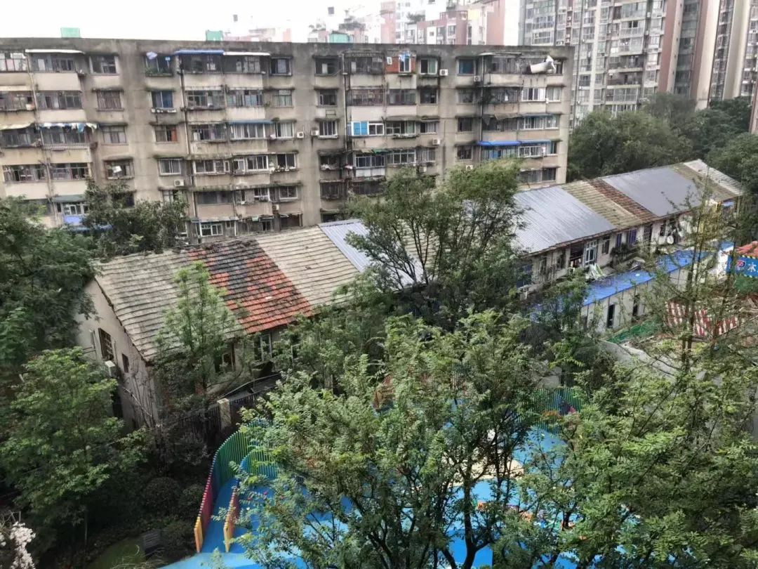 都说市区房源走俏，一环边这个盘为何开盘只售出40套？