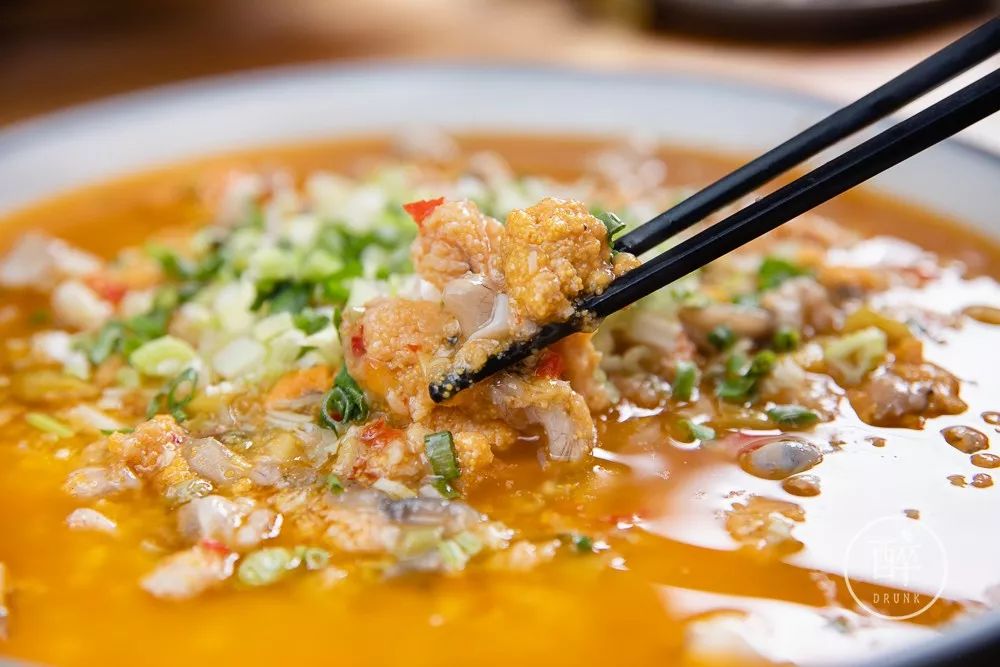 太古里旁边即将拆迁的老街，藏着一家爆炒川味