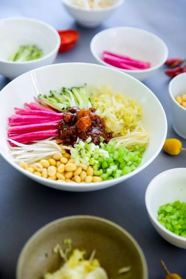 在这场和时间的赛跑中，我选春菜鱼片汤