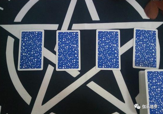 伽巫塔罗：对方值得我一直这样付出吗？会有回报吗？