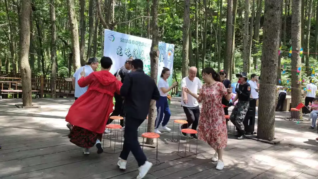 龙峪湾遛娃乐翻天 森林冷餐亲子欢乐秀快乐上演