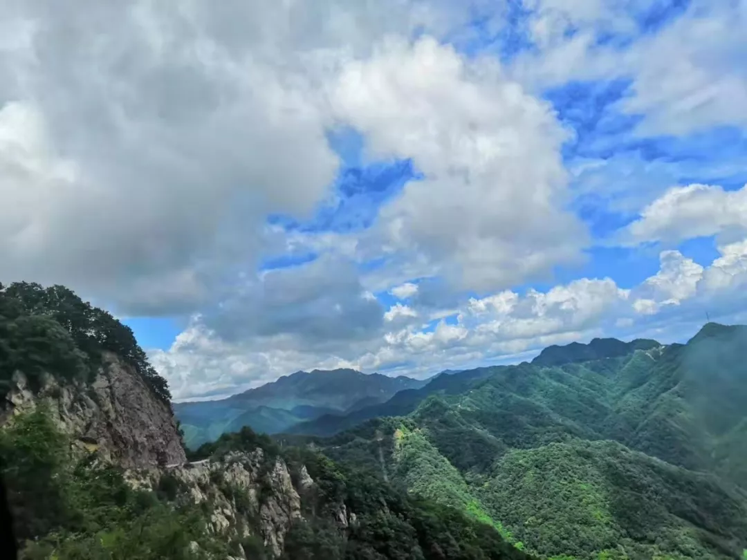 躲开暴风雨，来白云山看云