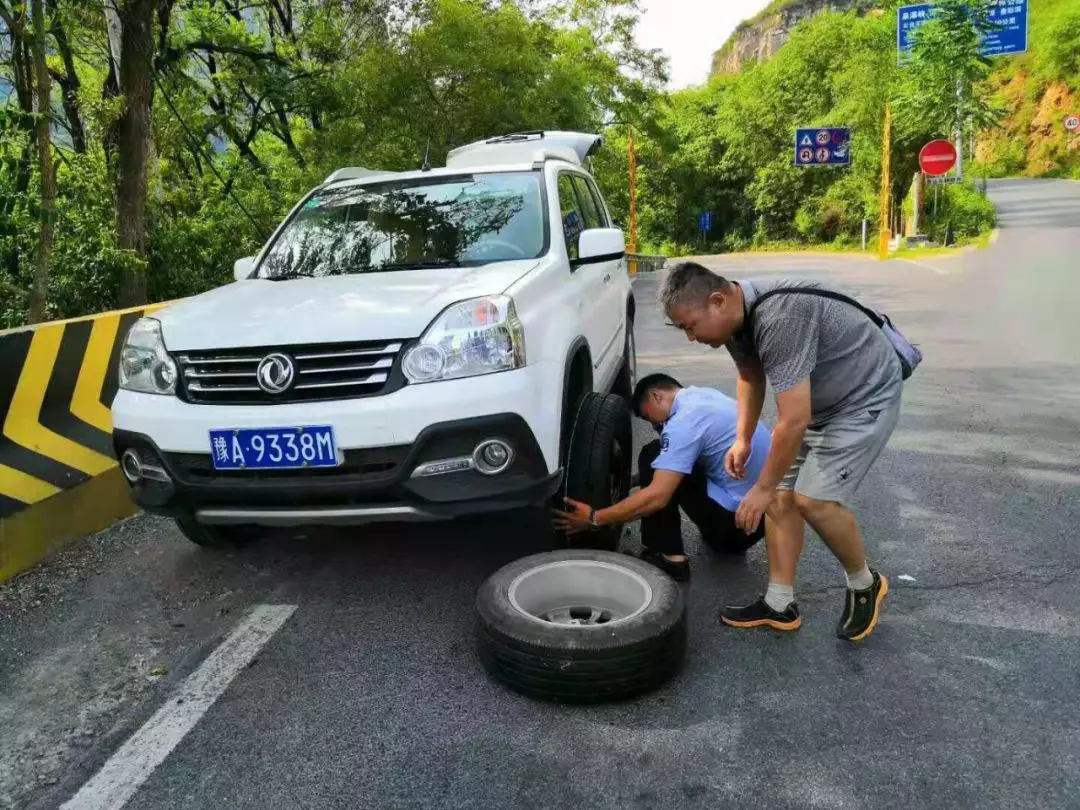 感动每一位游客！云台山人一直在前行！