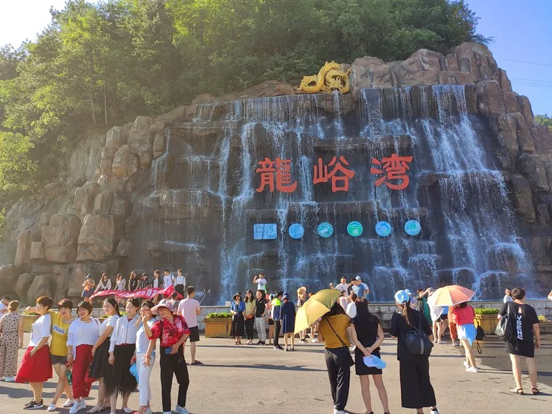用心服务 我们为栾川旅游添彩！