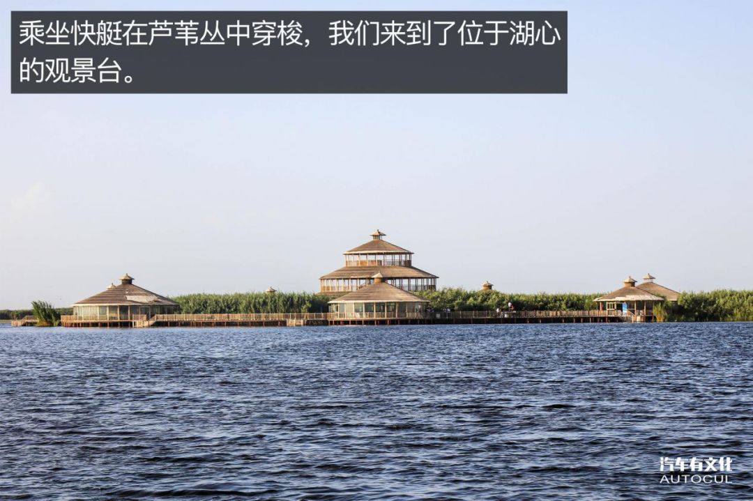 两天800公里 穿越了戈壁看见了碧波荡漾的湖水 还遇见了张亚
