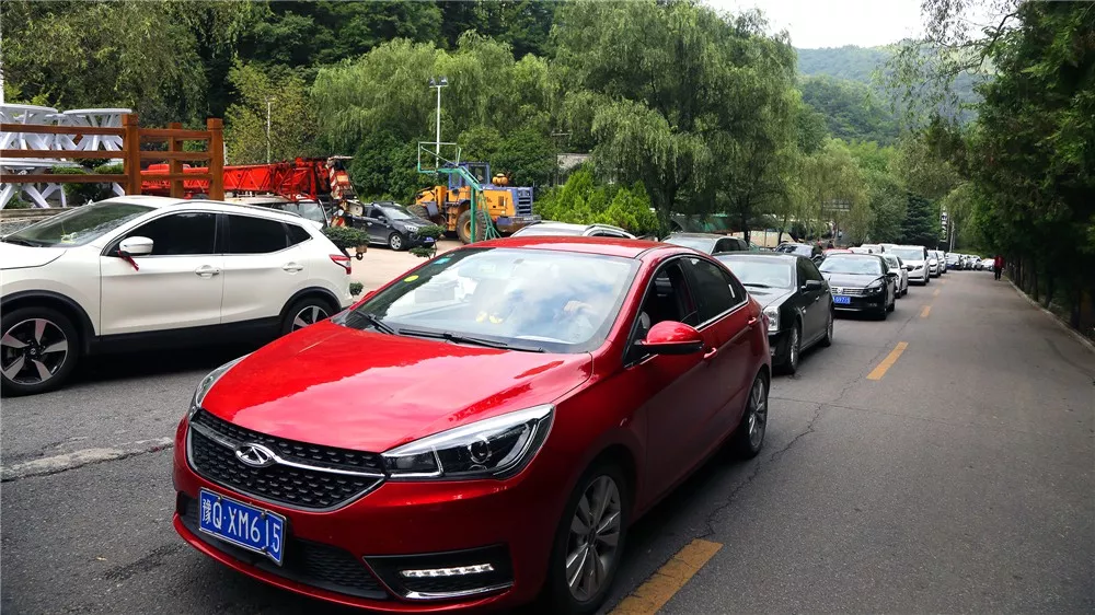 航拍直击丨高清图记录老君山客流高峰