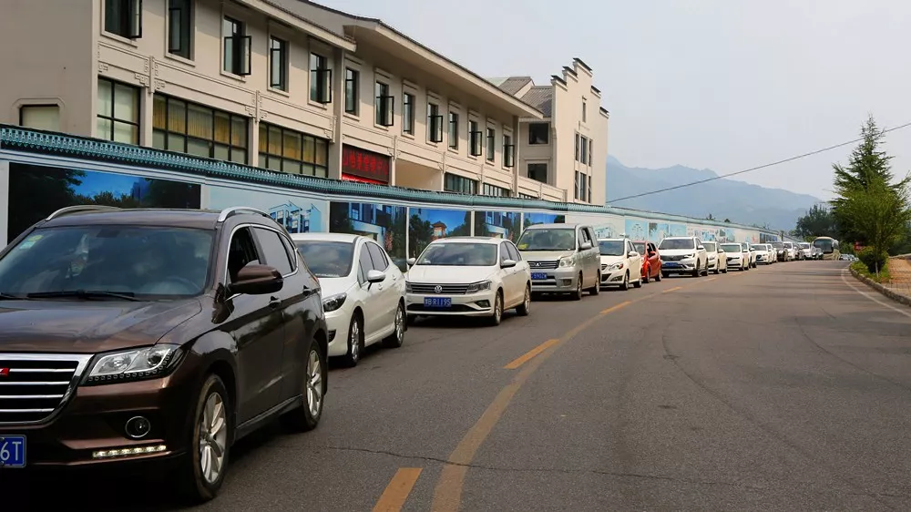 航拍直击丨高清图记录老君山客流高峰