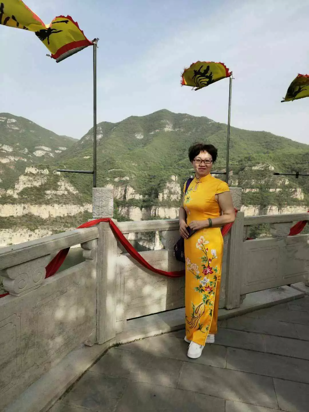 如果你想看秋水，请到这个地方来；如果你想看伊人，也请到这个地方来~