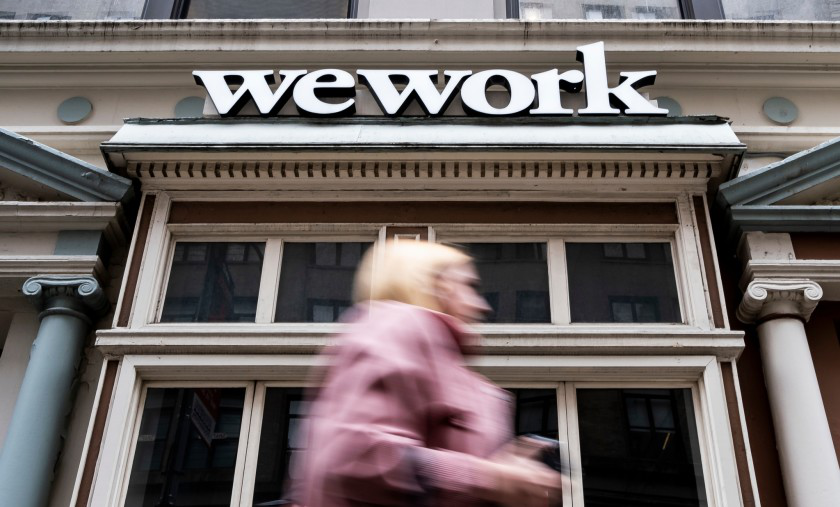 在资金告罄、破产清算之前 WeWork答应了软银的“救助”-锋巢网