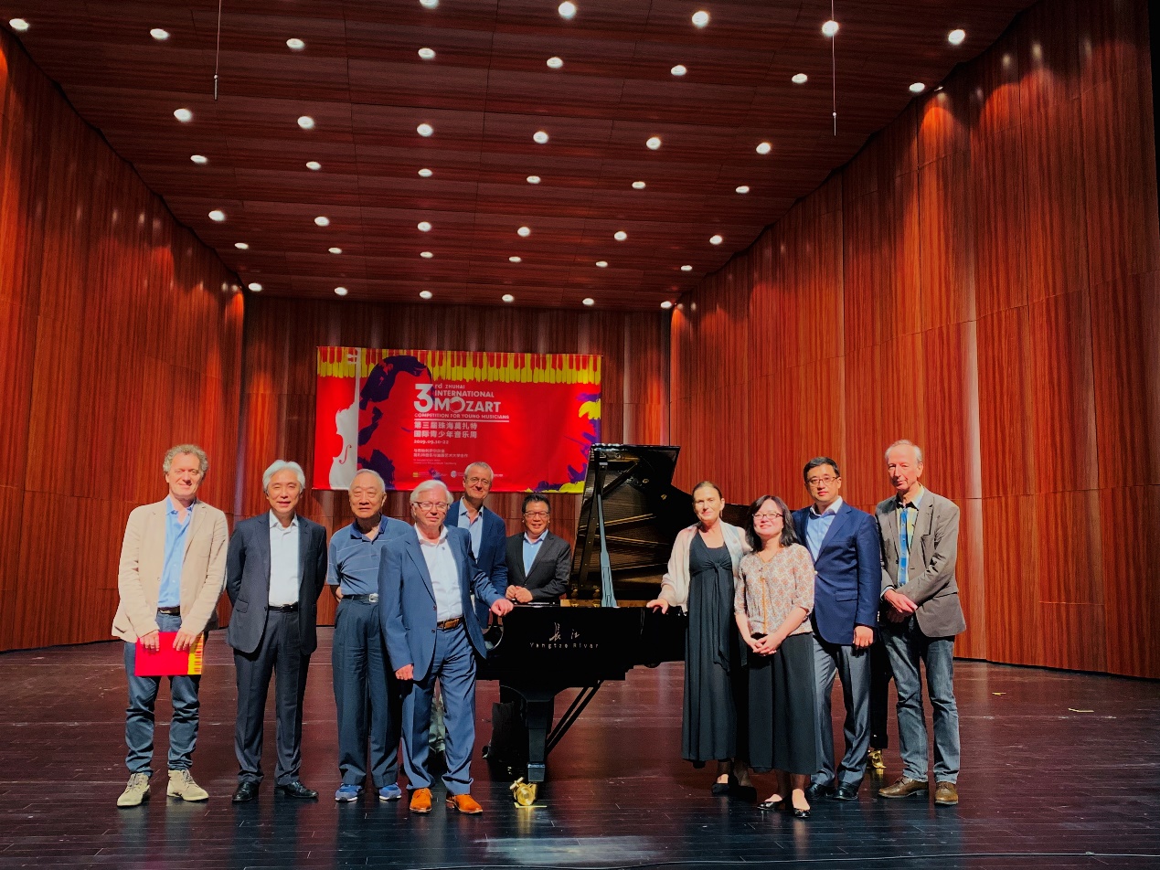 长江钢琴助力国际选手夺冠珠海莫扎特音乐周