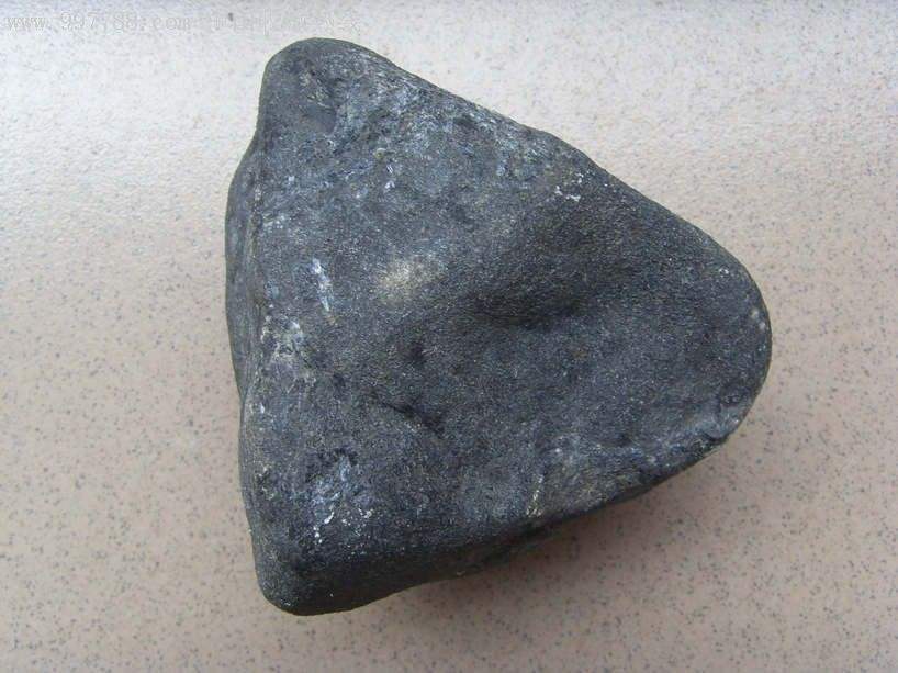 不同场口的黑乌沙皮壳都有什么特征