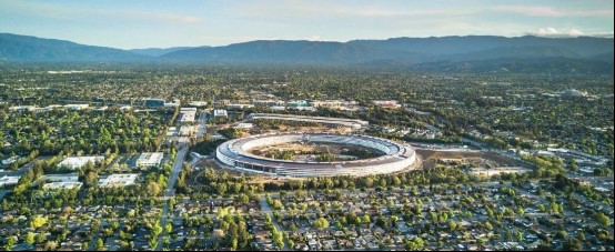 硅谷近十万员工回家办公；苹果掏5亿美元搞定降速门 | 懂懂周评-锋巢网