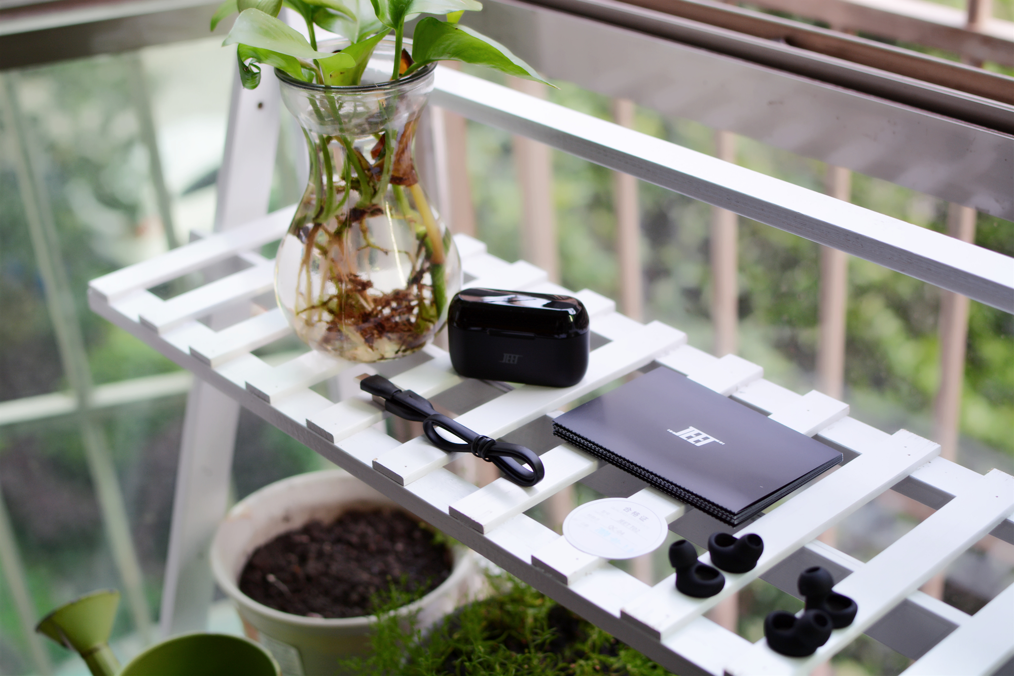 全频HIFI动铁单元，JEET Air Plus真无线蓝牙耳机带你玩转音乐