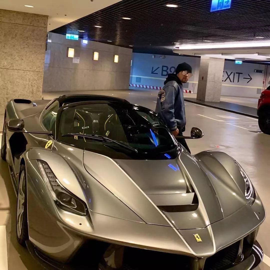 周杰伦要发新歌，顺便晒个车！盘点周董车库里的3辆“旷世神车”