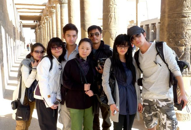 胡歌杨幂再同框,绯闻情侣化解尴尬有时候也许