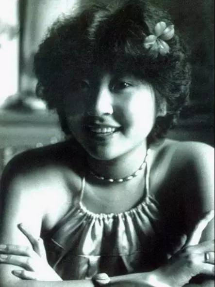18岁便已是disco女王的张蔷，遭遇封杀、婚变，她不仅属于80年代也属于现在