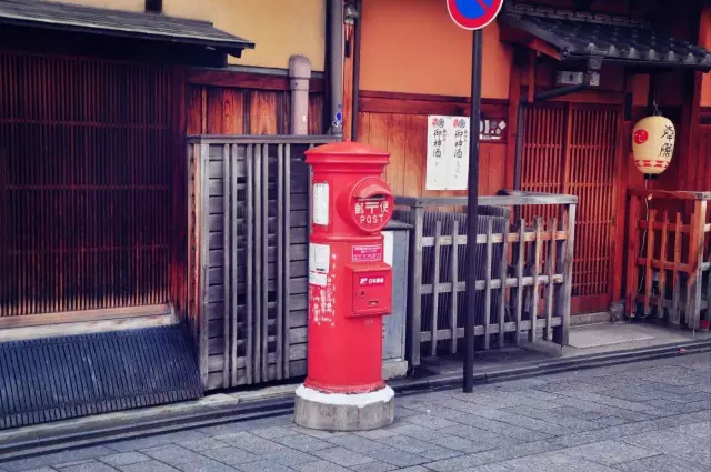 当我快被麻木的生活折磨至死时，只有这5首歌能救我...