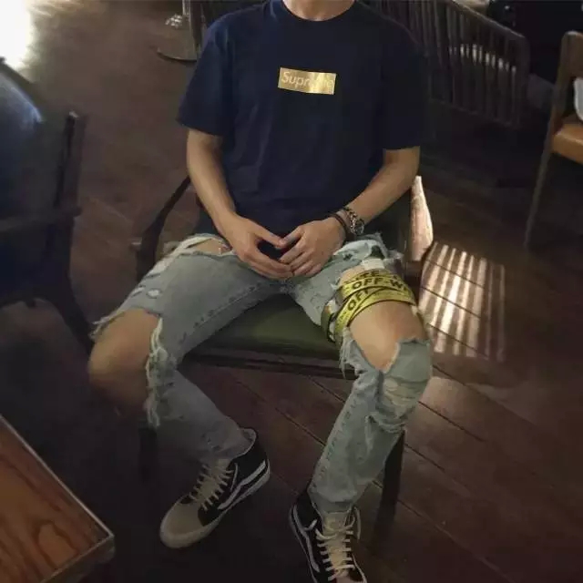 我花1339元买了这条黄色尼龙腰带，只为玩一次花式捆绑