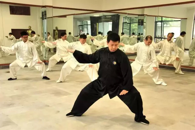 武林高手们阴死了徐晓冬后，却被这个叫阿米尔汗的印度男人啪啪打脸...