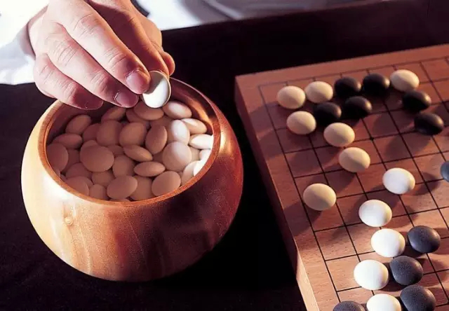 柯洁连败三轮遗憾落泪：你输了会哭，但它赢了不会笑！