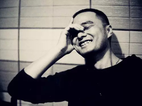 李健献唱热播剧《春风十里不如你》，周冬雨搭戏张一山释放荷尔蒙
