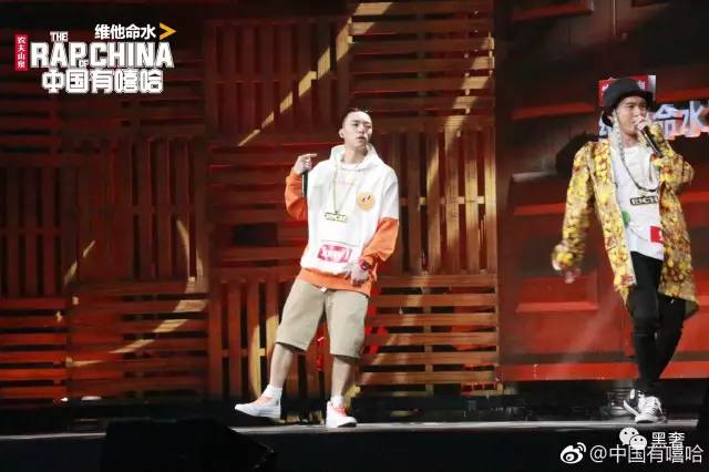 《中国有嘻哈》上那些玩说唱的潮人，为什么没有一个穿椰子的？