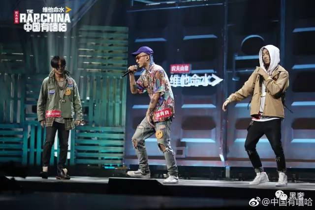 《中国有嘻哈》上那些玩说唱的潮人，为什么没有一个穿椰子的？