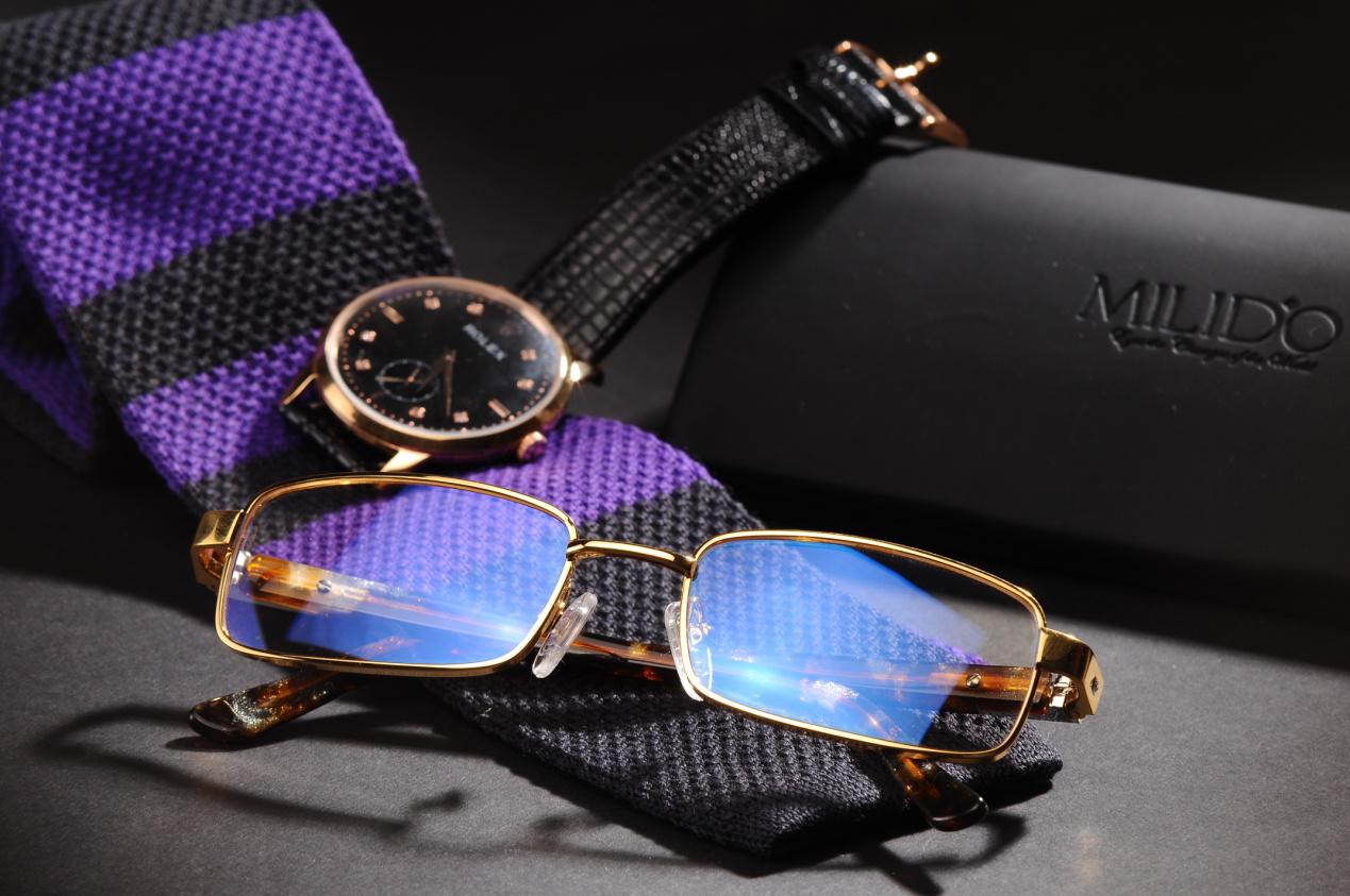 发现中国天价老花镜美丽岛定制多焦老花镜