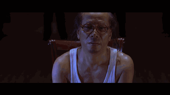 为什么总有一些人脱了鞋之后，他的脚像踩过屎一样臭…