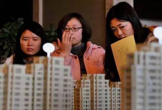 中国有1000万年轻人透支生命，但社会还在逼他们继续奋斗..