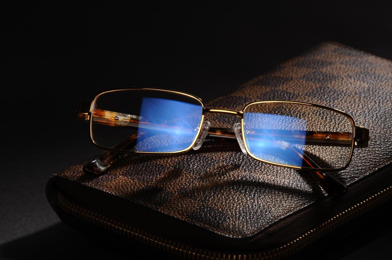 愿所有老花眼都戴上一副看远近的美丽岛多焦镜钟荣世