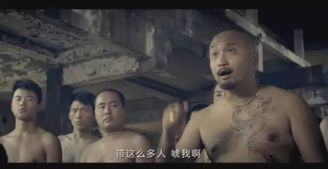 为什么牛逼的Rapper，都喜欢戴大金链子？